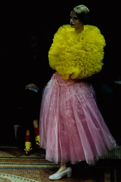 Look 8